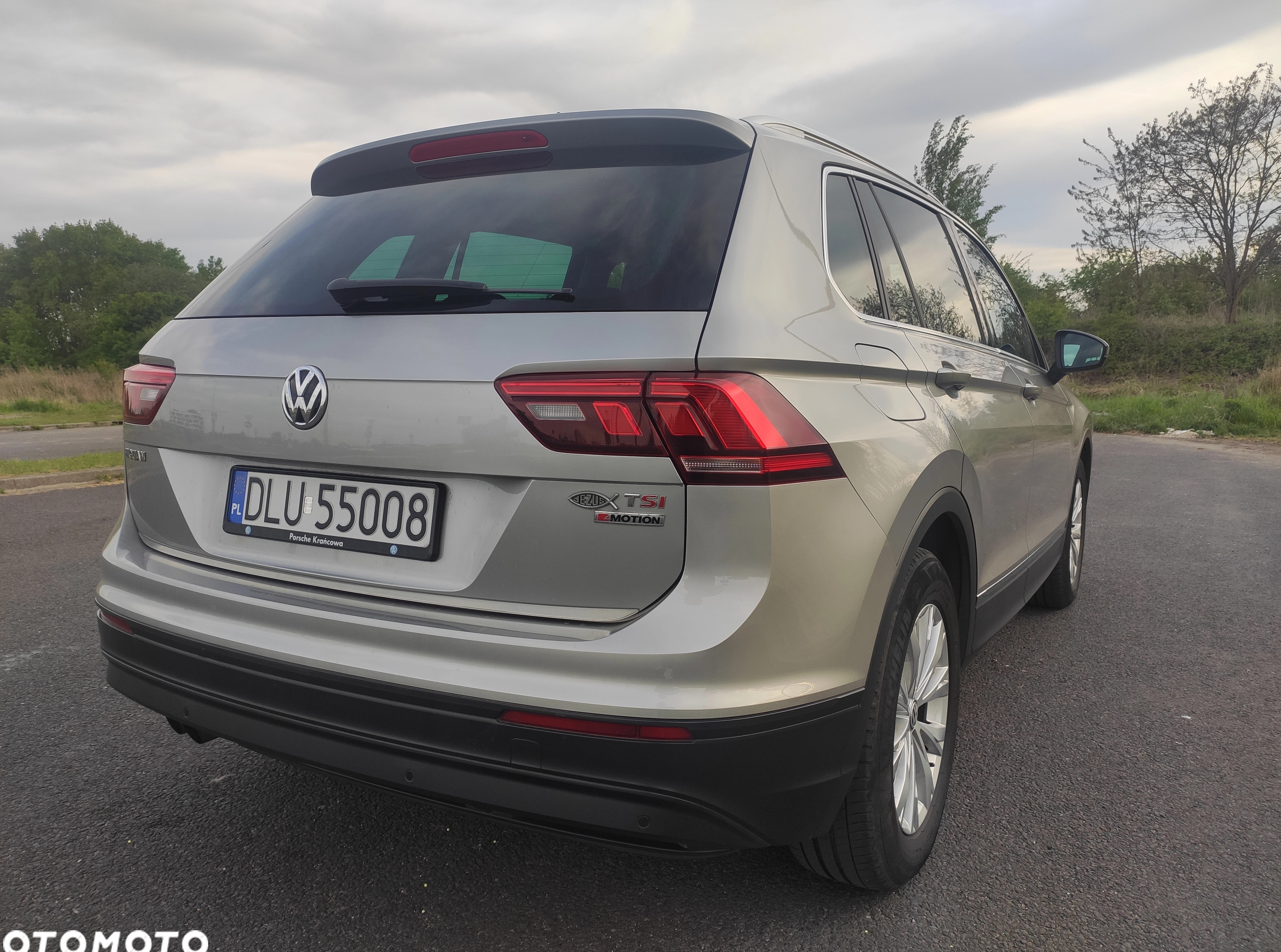 Volkswagen Tiguan cena 94000 przebieg: 77000, rok produkcji 2016 z Lubin małe 667